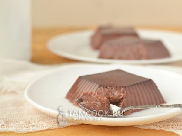 Шоколадное желе из молока и какао